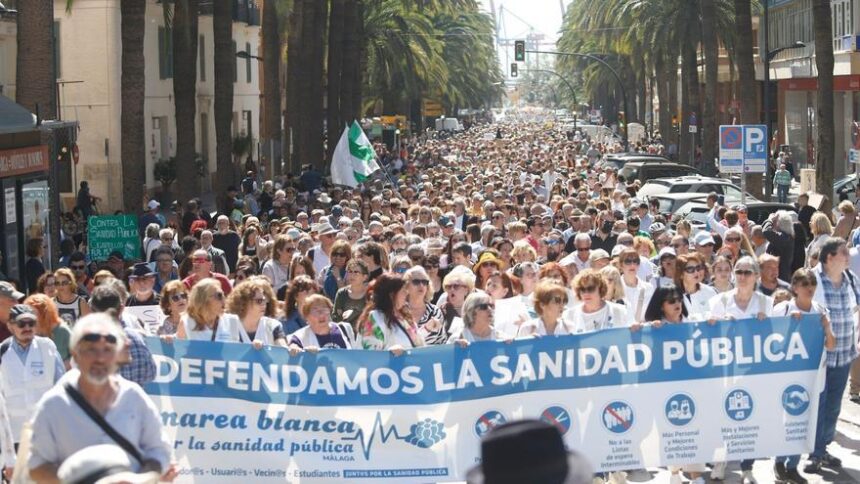 miles-de-andaluces-reprochan-a-la-junta-su-gestion-de-la-sanidad-publica