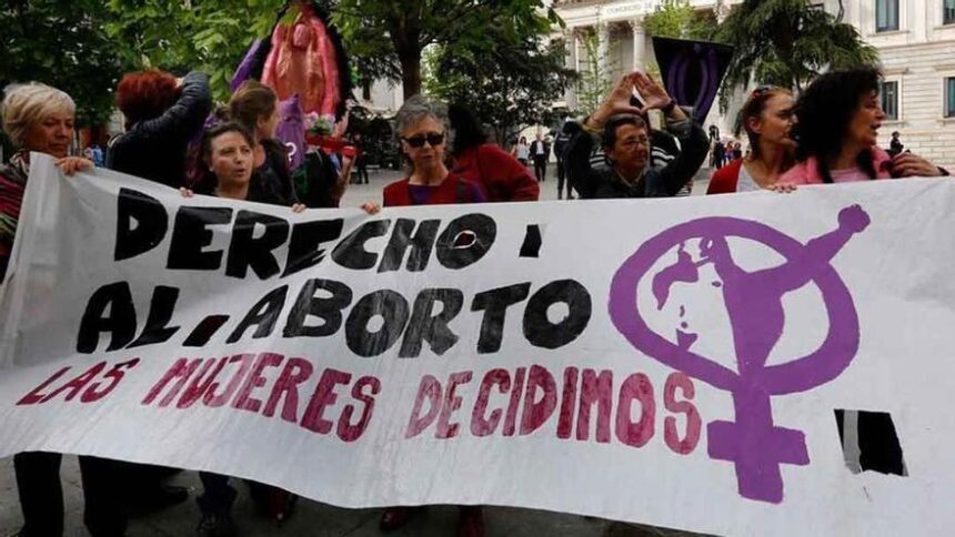 el-aborto,-la-manipulacion-genetica,-el-cambio-de-sexo-en-menores…lo-que-dice-el-nuevo-codigo-deontologico-de-los-medicos