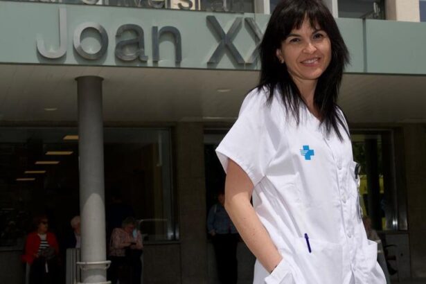 sanitarias-imprescindibles:-«no-solo-curamos:-acompanamos-en-el-sufrimiento»