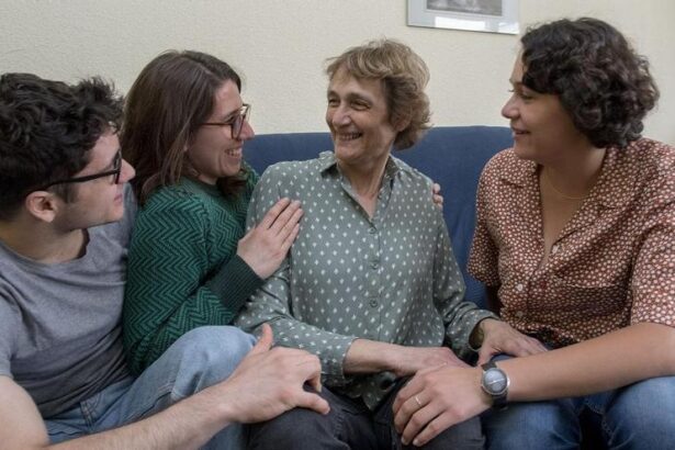 la-vida-cuando-te-diagnostican-alzheimer-a-los-50:-«ella-es-consciente-de-su-enfermedad:-ahi-esta-el-problema»