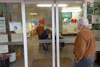 cataluna-y-madrid,-las-comunidades-con-mas-espera-para-ver-al-medico-de-familia