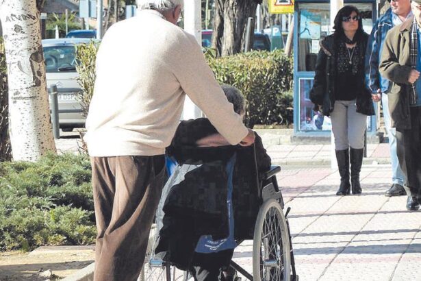 madrid-activa-nuevas-plazas-publicas-para-mayores-dependientes:-asi-se-reparten