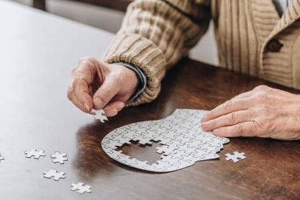 un-72%-de-los-espanoles-ve-«adecuado»-atar-a-las-personas-con-alzheimer