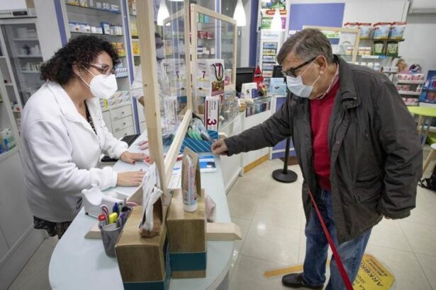 las-farmacias-rurales,-ahogadas:-«algunos-companeros-dan-clases-particulares-para-sobrevivir»