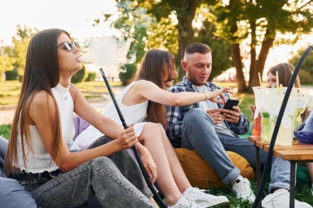 expertos-alertan-de-que-una-sesion-de-cachimba-equivale-a-inhalar-200-veces-el-humo-de-un-cigarrillo