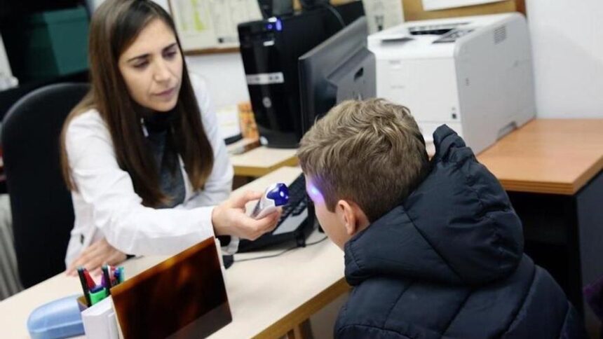 la-plantilla-de-administrativos-en-atencion-primaria-solo-se-ha-incrementado-un-2%-en-la-ultima-decada