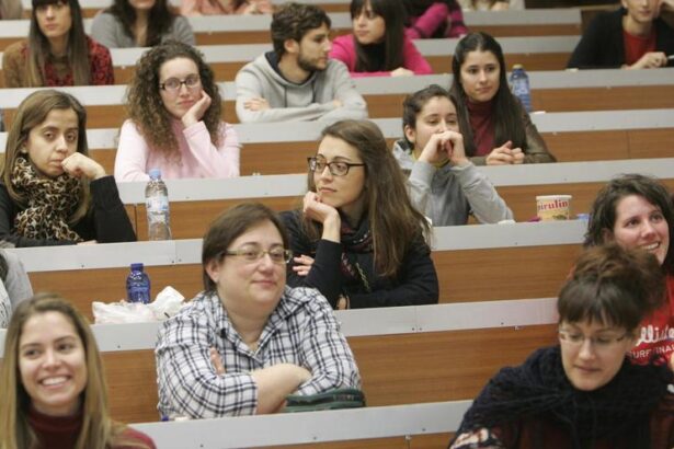 los-estudiantes-de-medicina-de-madrid,-galicia,-andalucia-y-cataluna,-los-que-mas-ayuda-psicologica-piden
