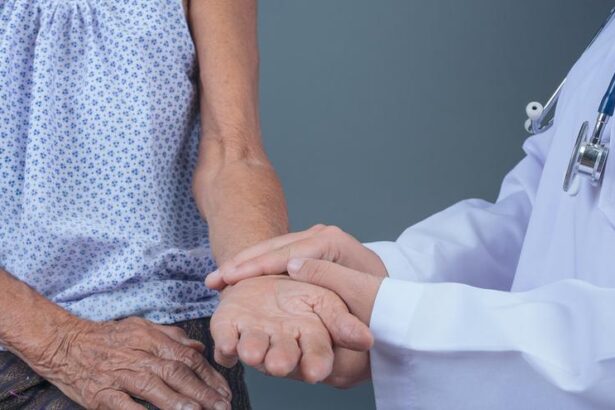 bloqueo,-miedo,-verguenza…-casi-la-mitad-de-los-pacientes-con-cancer-se-calla-sus-dudas-en-la-consulta-del-medico