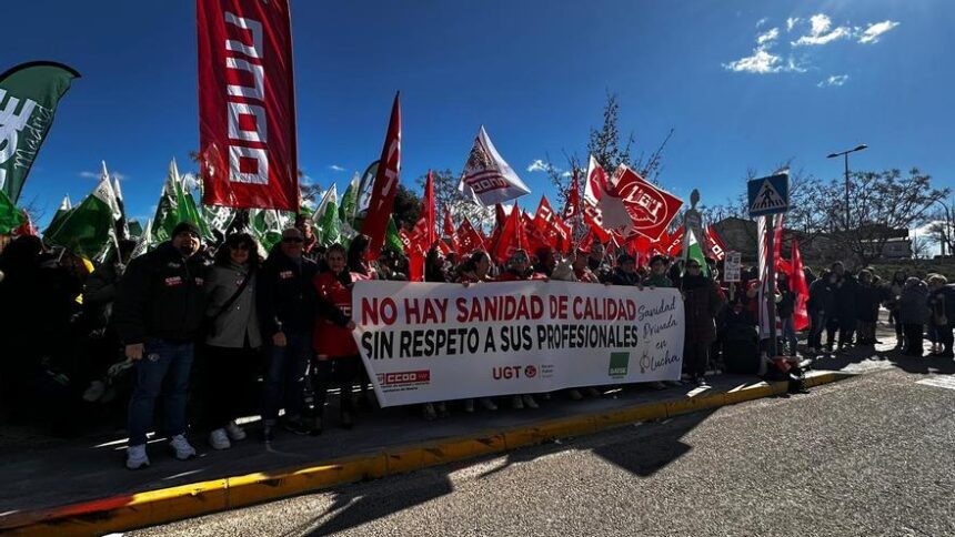 los-75.000-trabajadores-de-la-sanidad-privada-madrilena-se-movilizan-por-su-convenio:-«no-entendemos-que-la-patronal-no-lo-quiera-aplicar