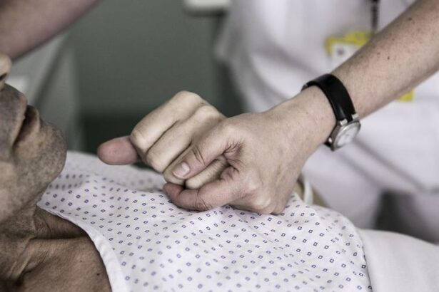 solo-23-de-las-50-facultades-de-medicina-espanolas-imparten-una-asignatura-sobre-cuidados-paliativos