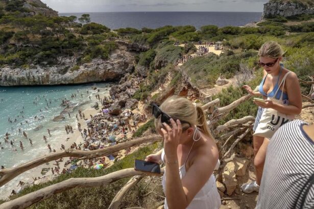 la-sanidad-privada-quiere-atender-las-urgencias-de-los-turistas-en-todas-las-comunidades-autonomas