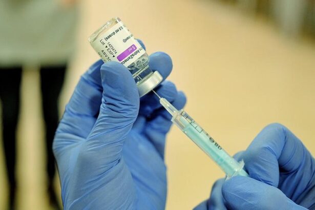 la-vacuna-contra-el-coronavirus-de-astrazeneca-dejara-de-comercializarse-en-la-union-europea