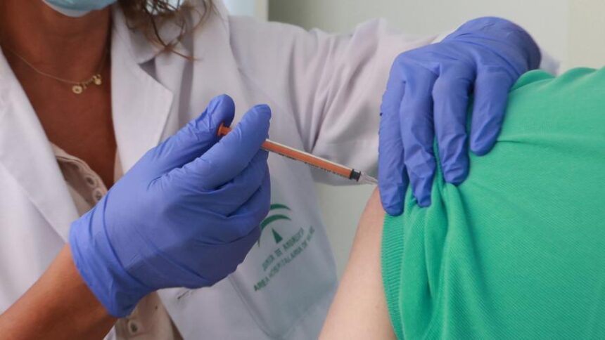la-vacuna-del-virus-del-papiloma-humano-previene-la-mayoria-de-los-casos-de-cancer-de-cuello-uterino-en-las-mujeres-mas-vulnerables